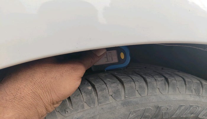 2015 Honda City 1.5L I-VTEC SV CVT, Petrol, Automatic, 1,99,585 km, tyre