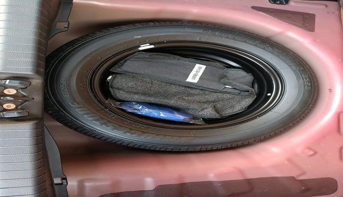 2018 Hyundai Elite i20 ASTA 1.2 (O), Petrol, Manual, 8,634 km, tyre