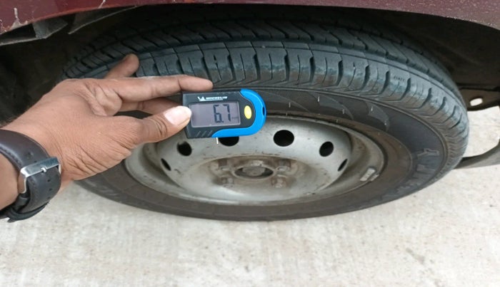 2012 Maruti Alto LX, Petrol, Manual, 2,26,990 km, tyre