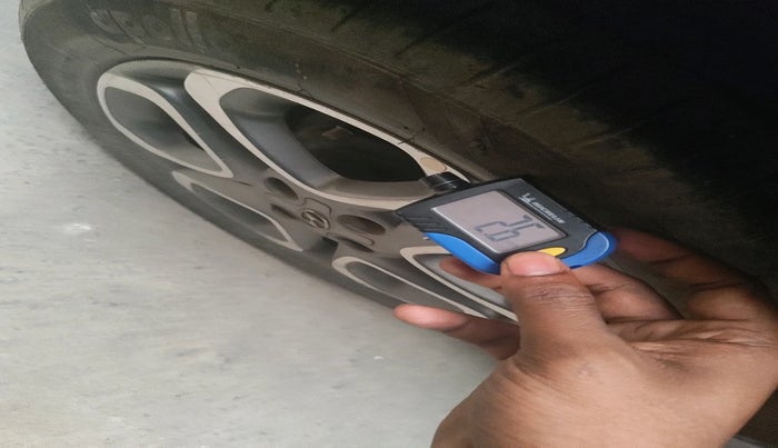 2019 Hyundai Elite i20 ASTA (O) CVT, Petrol, Automatic, 41,956 km, tyre