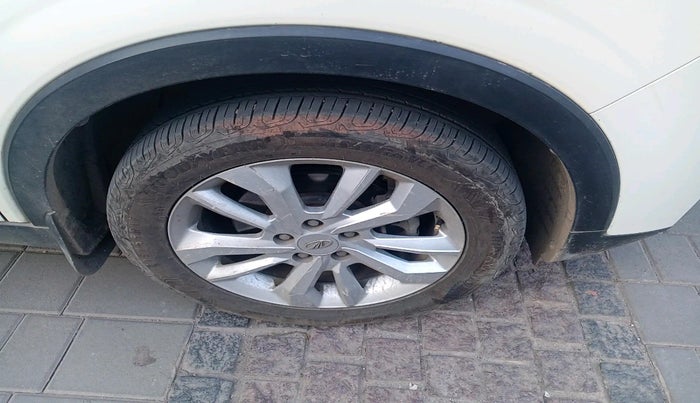 2021 Mahindra XUV300 W8 1.2 PETROL, Petrol, Manual, 35,703 km, tyre