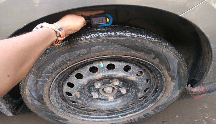 2022 Maruti Ertiga VXI CNG, Petrol, Manual, 1,12,655 km, tyre