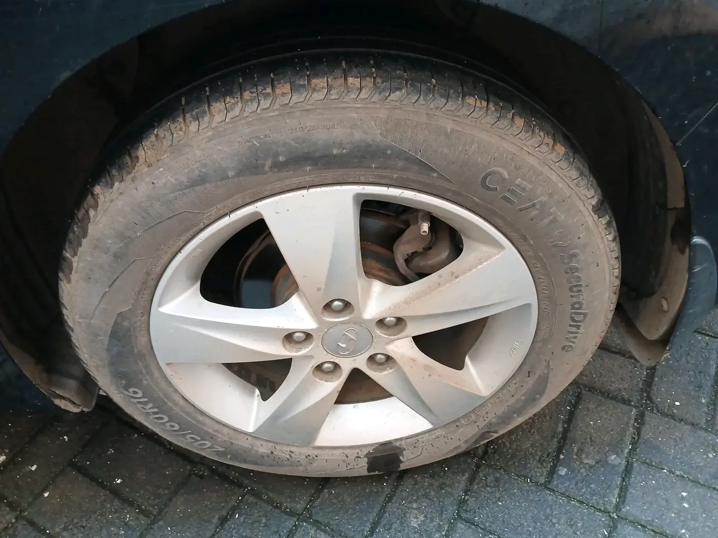 2014 Hyundai New Elantra 1.6 SX MT DIESEL, Diesel, Manual, 84,780 km, tyre