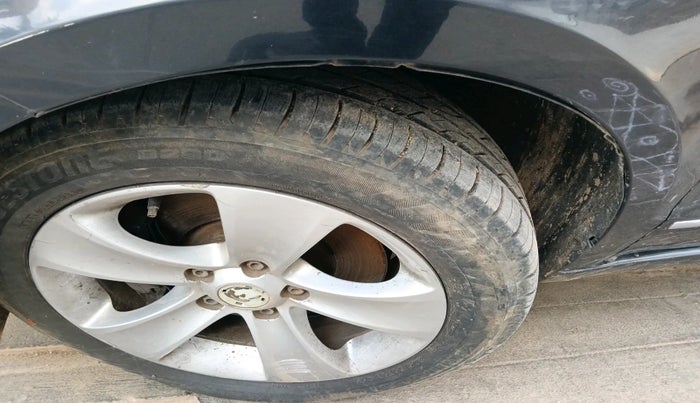 2012 Skoda Superb AMBITION 1.8 TSI MT, Petrol, Manual, 90,247 km, tyre