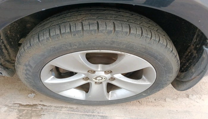 2012 Skoda Superb AMBITION 1.8 TSI MT, Petrol, Manual, 90,247 km, tyre