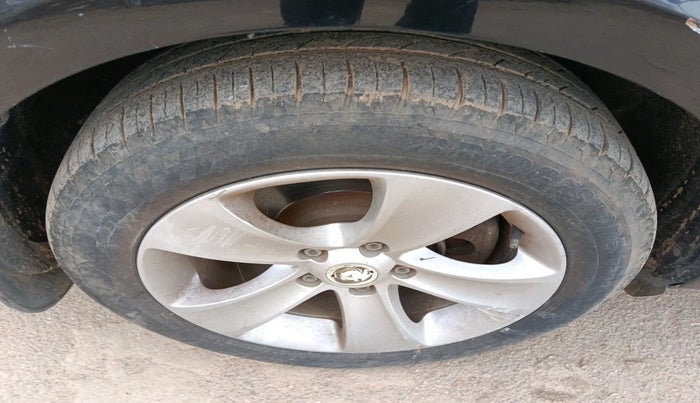 2012 Skoda Superb AMBITION 1.8 TSI MT, Petrol, Manual, 90,247 km, tyre