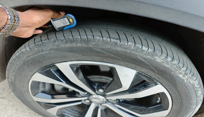 2025 MG HECTOR PLUS SHARP PRO 1.5 PETROL TURBO CVT 7 STR, Petrol, Automatic, 11,428 km, tyre