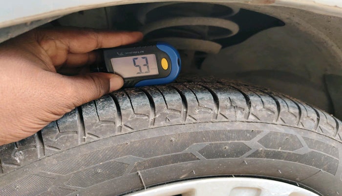 2011 Ford Figo ZXI 1.4 DIESEL, Diesel, Manual, 90,987 km, tyre