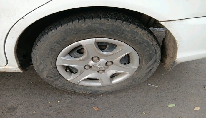 2011 Hyundai Accent GLE, Petrol, Manual, 83,589 km, tyre