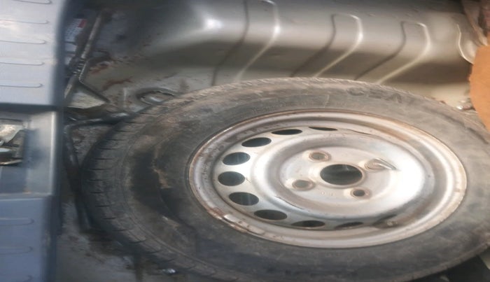 2014 Maruti Alto 800 STD, Petrol, Manual, 1,16,700 km, tyre