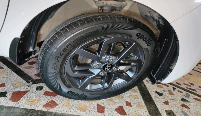 2022 Hyundai GRAND I10 NIOS SPORTZ 1.2 KAPPA VTVT, Petrol, Manual, 17,256 km, tyre