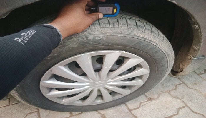 2014 Maruti Swift Dzire VXI, Petrol, Manual, 92,811 km, tyre