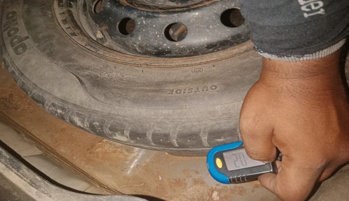 2014 Maruti Swift Dzire VXI, Petrol, Manual, 92,811 km, tyre