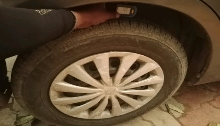 2014 Maruti Swift Dzire VXI, Petrol, Manual, 92,811 km, tyre