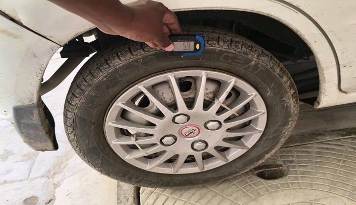 2010 Maruti Zen Estilo LXI, Petrol, Manual, 1,39,075 km, tyre