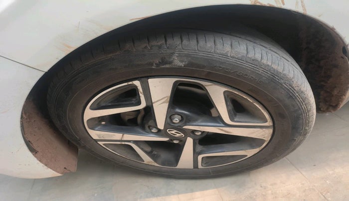 2023 Hyundai AURA SX 1.2 CNG, Petrol, Manual, 87,661 km, tyre