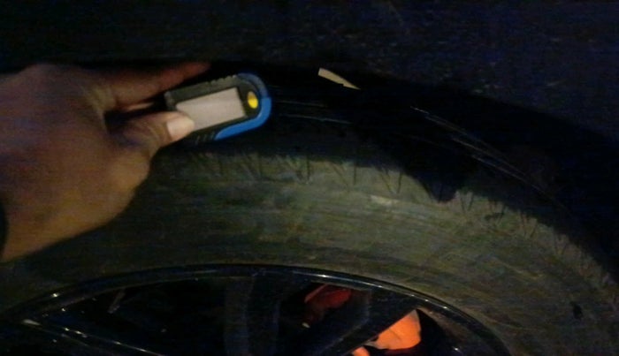 2016 Hyundai Santa Fe 2 WD AT, Diesel, Automatic, 1,33,161 km, tyre