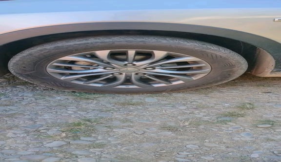 2017 Maruti S Cross ZETA 1.3, Diesel, Manual, 1,47,896 km, tyre