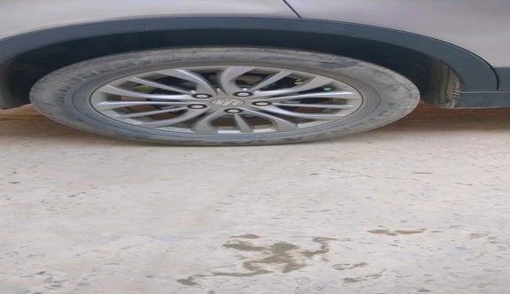 2017 Maruti S Cross ZETA 1.3, Diesel, Manual, 1,47,896 km, tyre