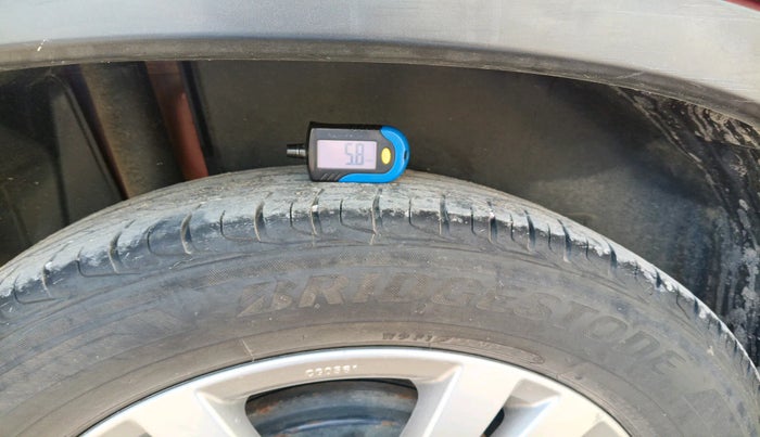 2017 Maruti Vitara Brezza ZDI PLUS DUAL TONE, Diesel, Manual, 1,29,355 km, tyre