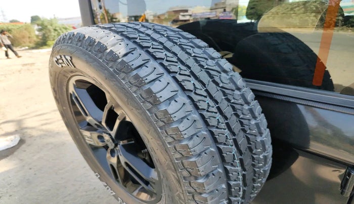 2021 Mahindra Thar LX D AT 4WD HT, Diesel, Automatic, 1,36,890 km, tyre