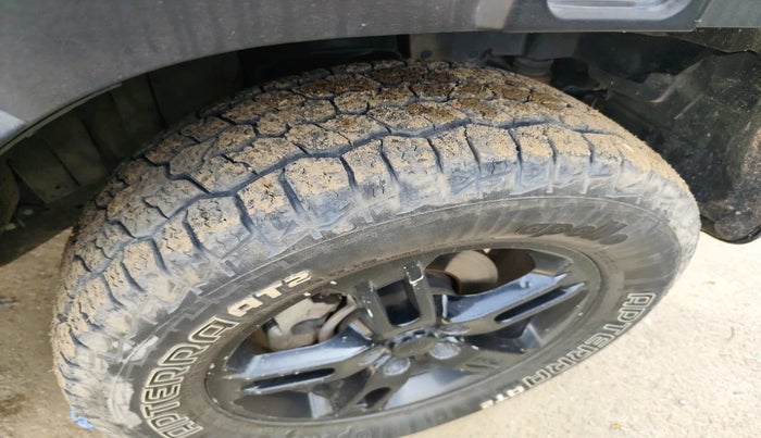 2021 Mahindra Thar LX D AT 4WD HT, Diesel, Automatic, 1,36,890 km, tyre