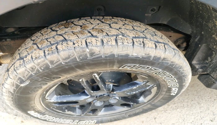 2021 Mahindra Thar LX D AT 4WD HT, Diesel, Automatic, 1,36,890 km, tyre