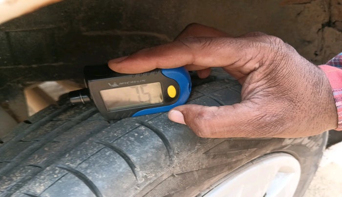 2017 Maruti Wagon R 1.0 LXI CNG, Petrol, Manual, 64,500 km, tyre