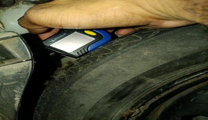 2013 Maruti Wagon R 1.0 VXI, Petrol, Manual, 54,189 km, tyre