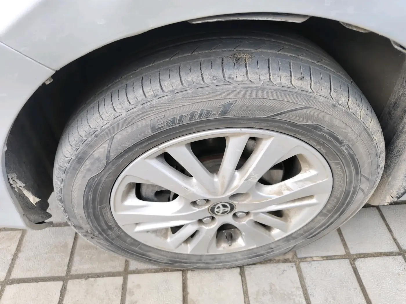 2018 Toyota YARIS V MT, Petrol, Manual, 1,07,396 km, tyre