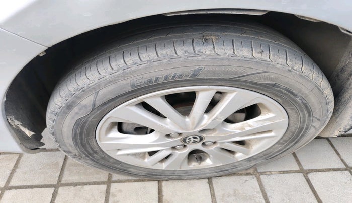 2018 Toyota YARIS V MT, Petrol, Manual, 1,07,396 km, tyre