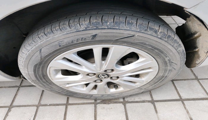 2018 Toyota YARIS V MT, Petrol, Manual, 1,07,396 km, tyre