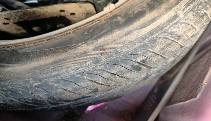 2018 Tata NEXON XM PETROL, Petrol, Manual, 70,488 km, tyre