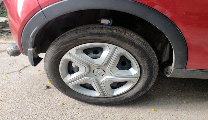 2018 Tata NEXON XM PETROL, Petrol, Manual, 70,488 km, tyre