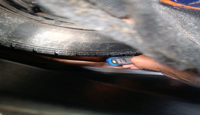 2012 Maruti Swift VXI, Petrol, Manual, 73,032 km, tyre