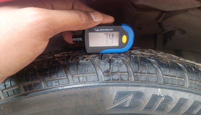 2012 Maruti Swift VXI, Petrol, Manual, 73,032 km, tyre