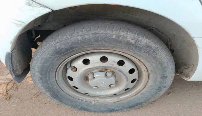 2013 Hyundai i10 ERA 1.1, Petrol, Manual, 83,600 km, tyre