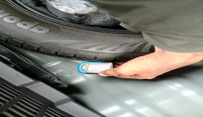 2021 Hyundai GRAND I10 NIOS SPORTZ AMT 1.2 KAPPA VTVT, Petrol, Automatic, 44,593 km, tyre