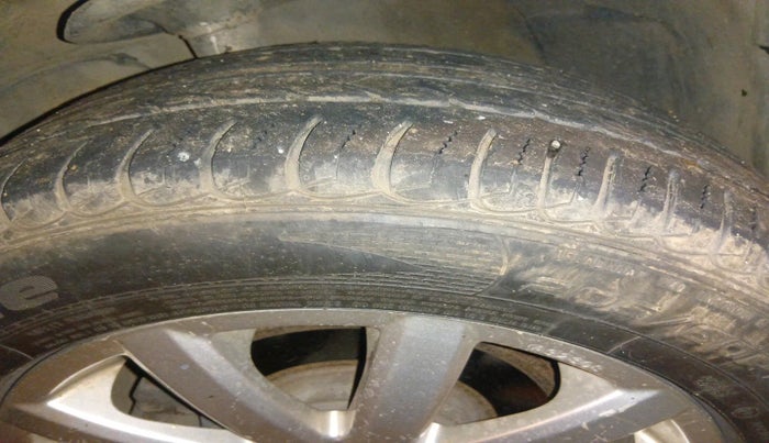 2011 Maruti SX4 ZXI, Petrol, Manual, 95,980 km, tyre