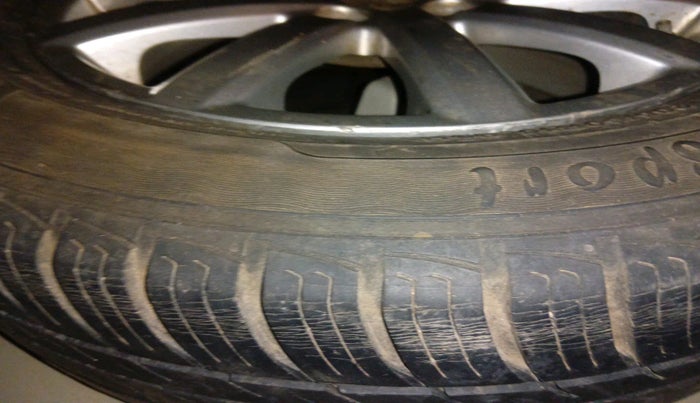 2011 Maruti SX4 ZXI, Petrol, Manual, 95,980 km, tyre