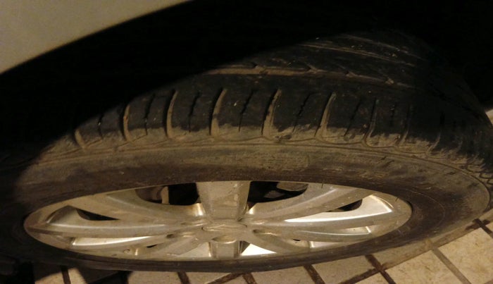 2011 Maruti SX4 ZXI, Petrol, Manual, 95,980 km, tyre