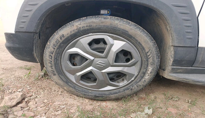 2023 Maruti BREZZA VXI SMART HYBRID, Petrol, Manual, 24,760 km, tyre