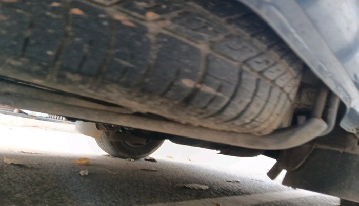 2011 Maruti Omni 5 STR, Petrol, Manual, 41,436 km, tyre