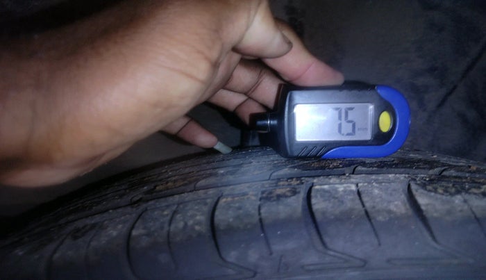 2021 Toyota YARIS V CVT, Petrol, Automatic, 44,001 km, tyre