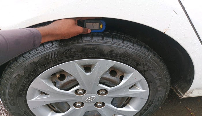 2016 Hyundai Grand i10 SPORTZ 1.2 KAPPA VTVT, Petrol, Manual, 51,194 km, tyre