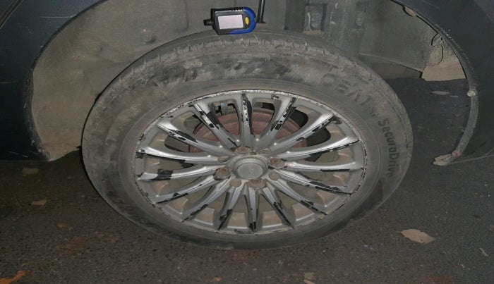 2013 Toyota Etios GD, Diesel, Manual, 1,84,479 km, tyre