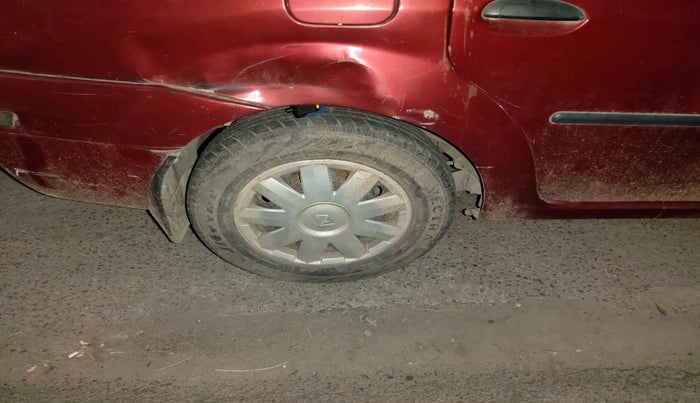 2010 Mahindra Renault Logan GLX 1.4, Petrol, Manual, 40,280 km, tyre