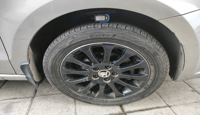 2015 Skoda Rapid 1.5 TDI CR STYLE PLUS AT, Diesel, Automatic, 1,50,050 km, tyre