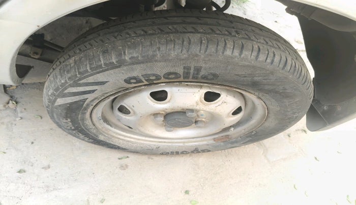 2010 Maruti Wagon R LXI MINOR, Petrol, Manual, 1,27,900 km, tyre