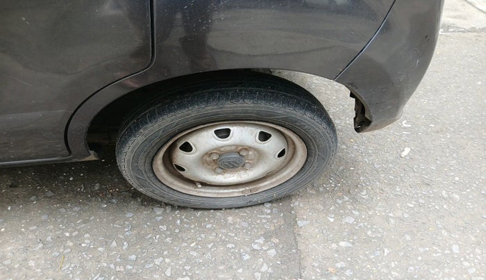 2016 Maruti Alto K10 LXI CNG, Petrol, Manual, 87,591 km, tyre